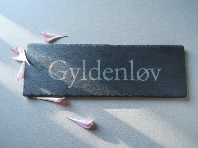 Skifferskilte stenskilt