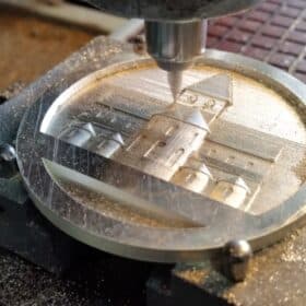 Gravering af medalje (small)