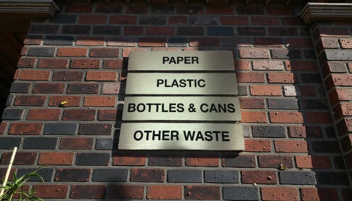 Boligforeninger skiltning til sortering informationsskilte